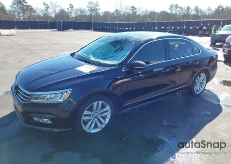 2018 Volkswagen Passat 2.0T Sel Premium z USA, uszkodzony, nr VIN 1VWCA7A32JC048379